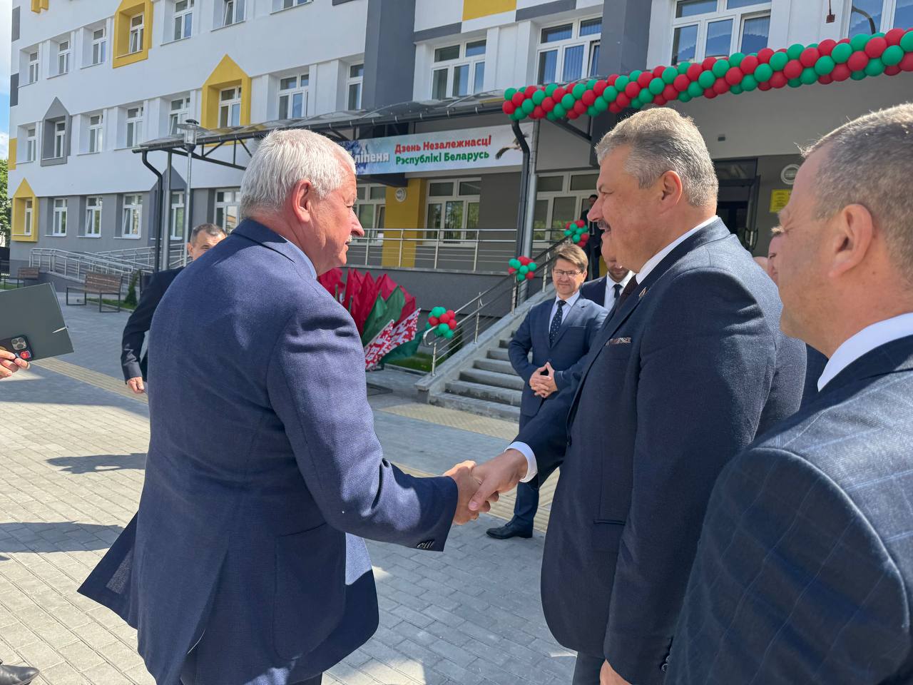 Пинская детская поликлиника сегодня открылась после капитального ремонта